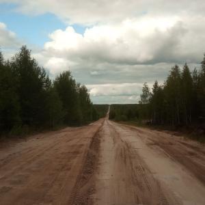 The road to Usogorsk after the first 70 km of old road (full of potholes)